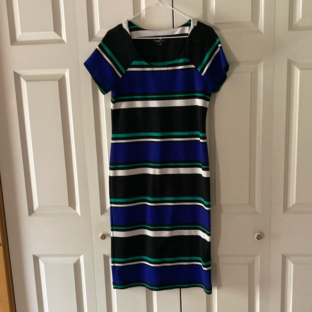 Ronni Nicole women’s 12 short sleeve A-line dress striped casual or evening